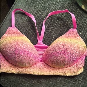 36C Victoria Secret Sports Bra